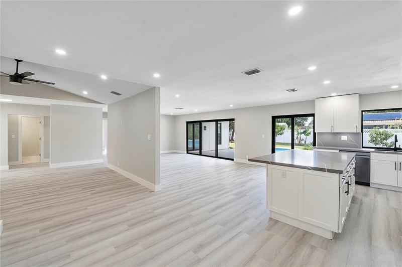 Image 10 of 38 For 1024 83rd Dr