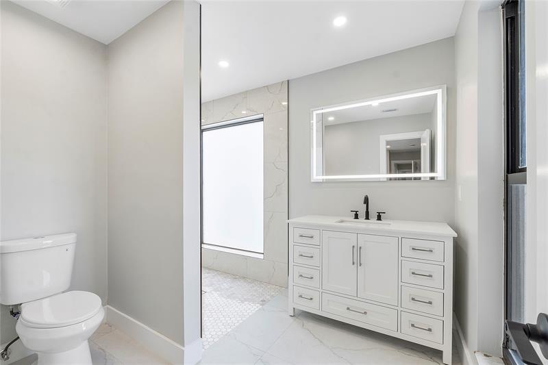 Image 20 of 38 For 1024 83rd Dr