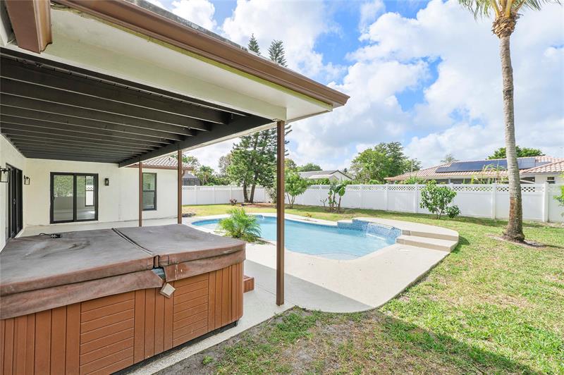 Image 33 of 38 For 1024 83rd Dr