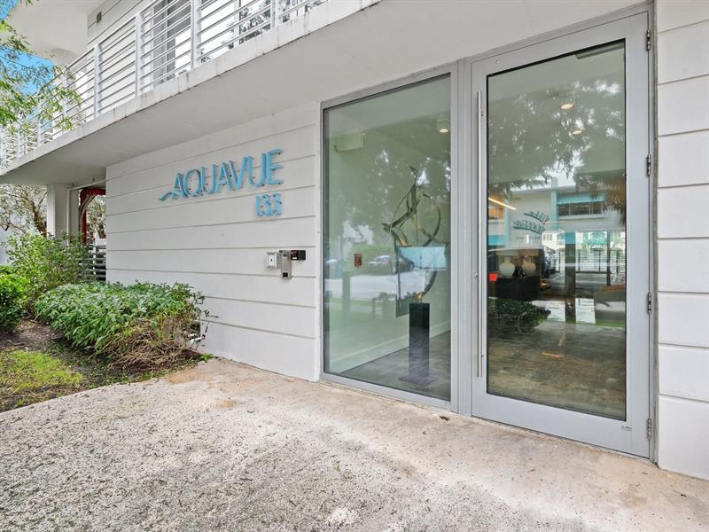 Image 4 of 47 For 133 Isle Of Venice Dr  201