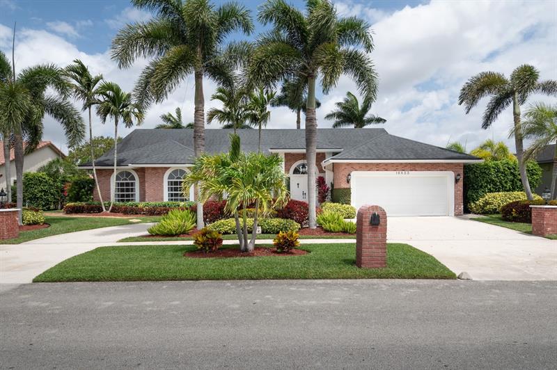Details for 16633 Golfview Dr, Weston, FL 33326