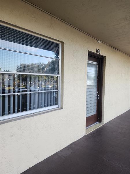 Image 11 of 47 For 3341 47th Ter  211