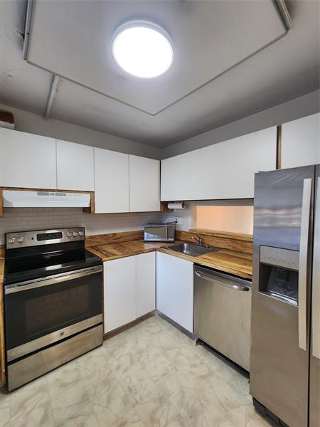 Image 3 of 47 For 3341 47th Ter  211