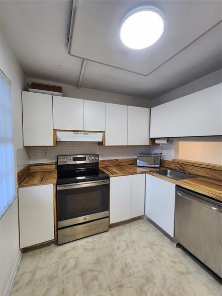 Image 34 of 47 For 3341 47th Ter  211