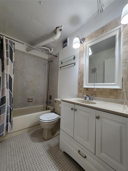 Image 4 of 47 For 3341 47th Ter  211
