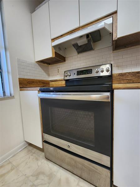 Image 40 of 47 For 3341 47th Ter  211