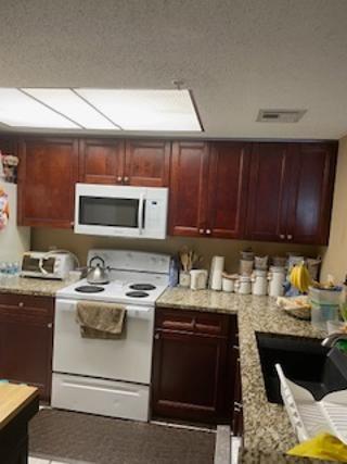 Image 13 of 17 For 5035 Wiles Rd  204