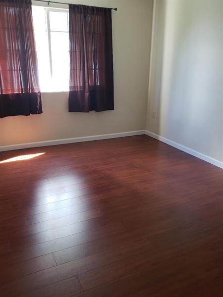 Image 8 of 17 For 5035 Wiles Rd  204