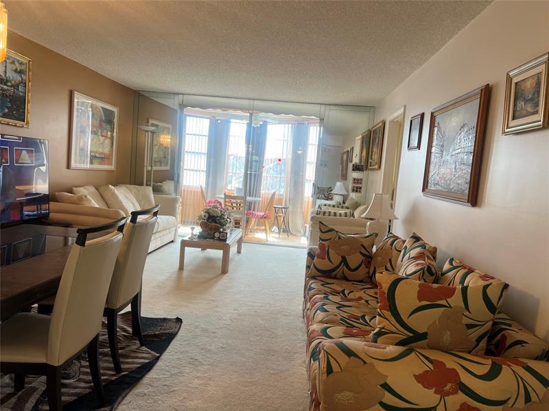 Image 8 of 22 For 9420 Sunrise Lakes Blvd  212