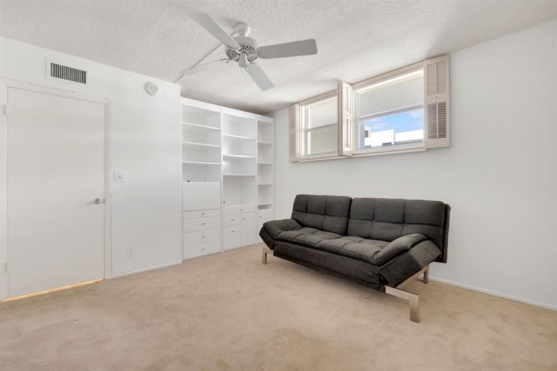 Image 27 of 34 For 750 Ocean Blvd  604