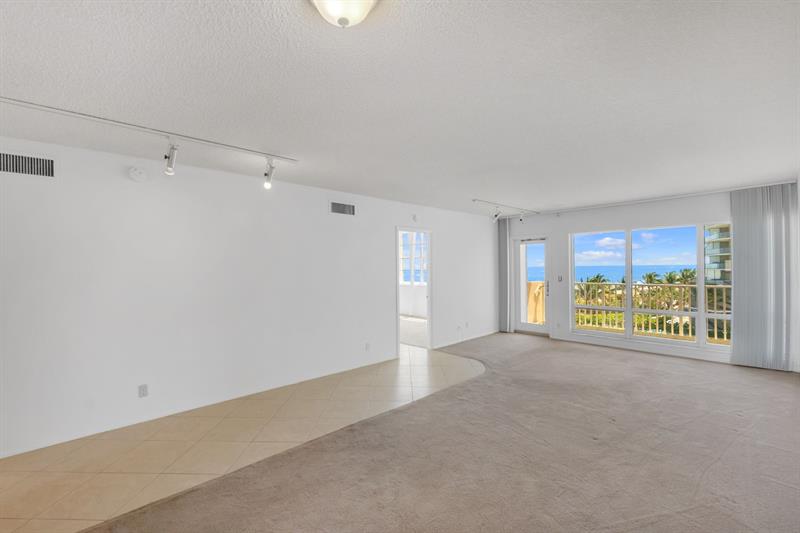 Image 7 of 34 For 750 Ocean Blvd  604