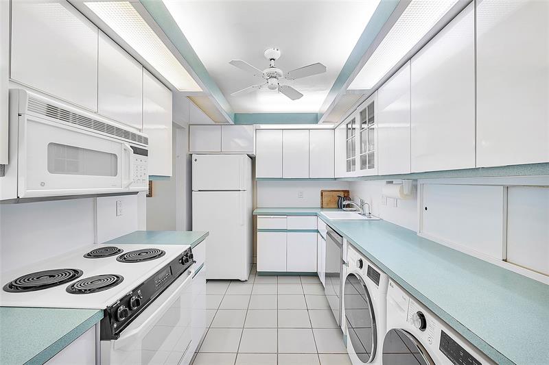 Image 8 of 24 For 1620 Ocean Blvd  15j
