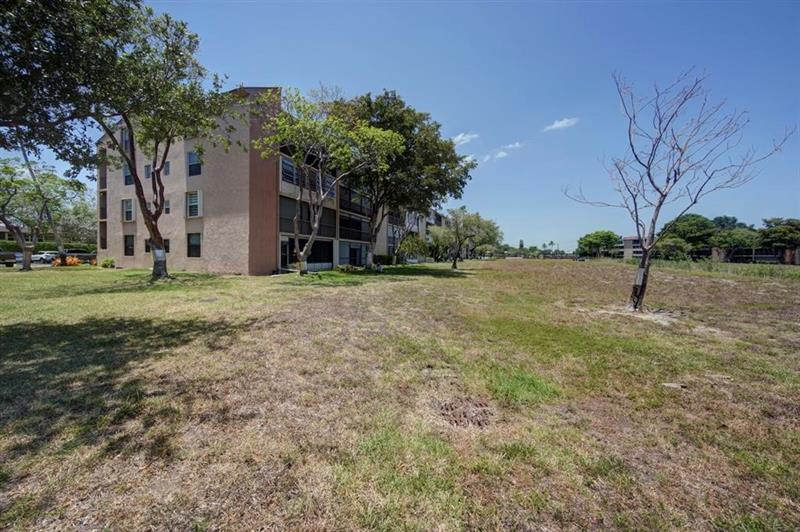 Image 17 of 19 For 370 76th Ave  202