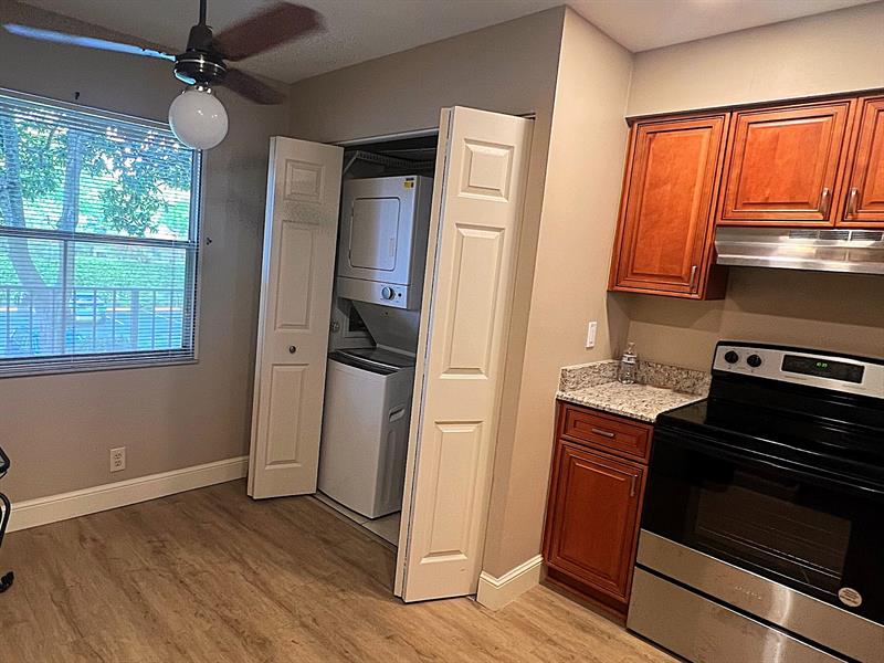 Image 5 of 19 For 370 76th Ave  202