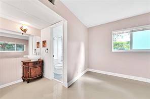 Image 27 of 44 For 7897 Golf Circle Dr  112