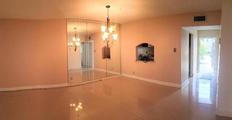 Image 36 of 44 For 7897 Golf Circle Dr  112