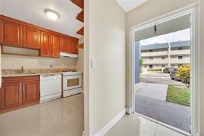 Image 6 of 44 For 7897 Golf Circle Dr  112