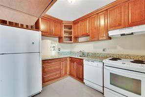 Image 8 of 44 For 7897 Golf Circle Dr  112