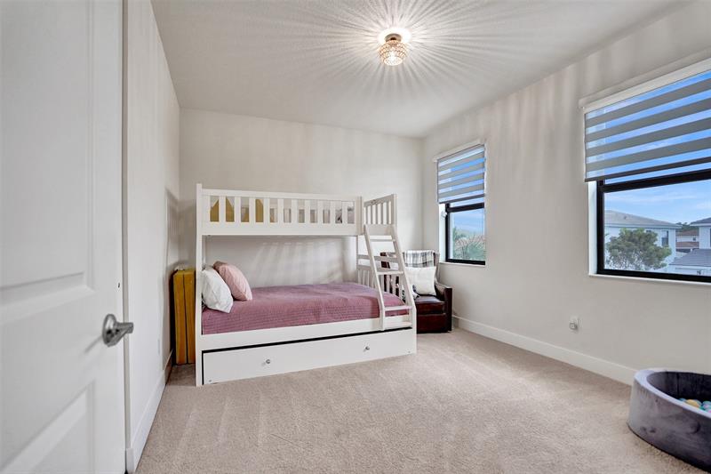 Image 22 of 37 For 7464 Estero Dr