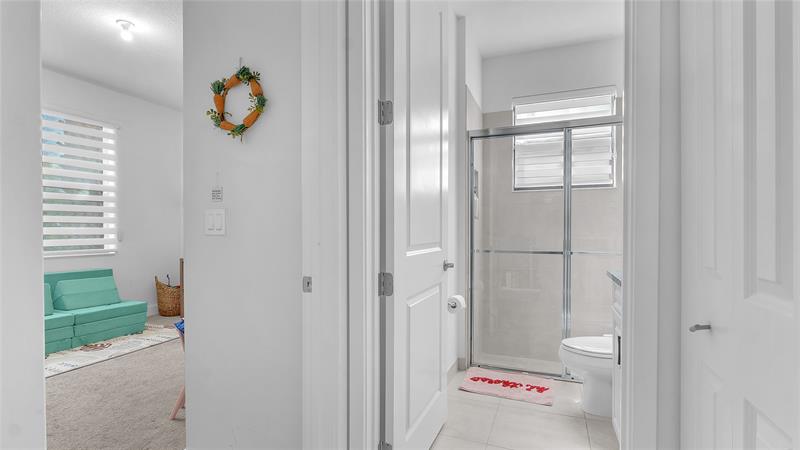 Image 26 of 37 For 7464 Estero Dr