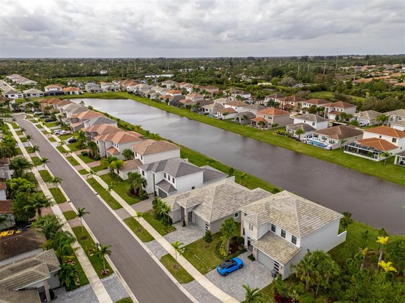Image 35 of 37 For 7464 Estero Dr