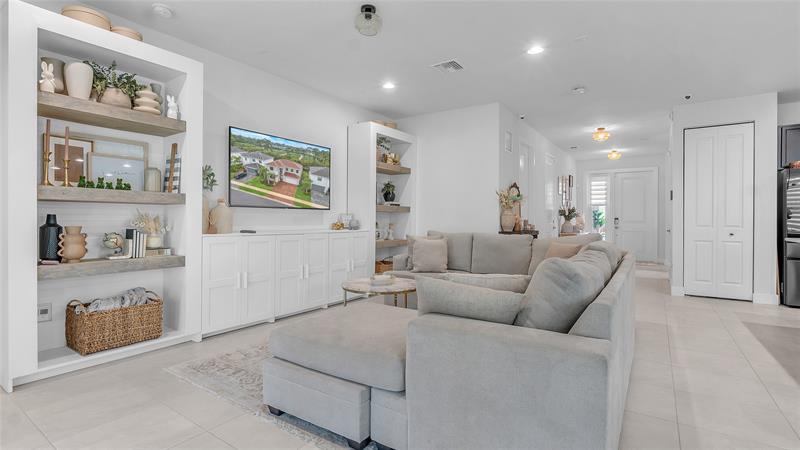 Image 8 of 37 For 7464 Estero Dr