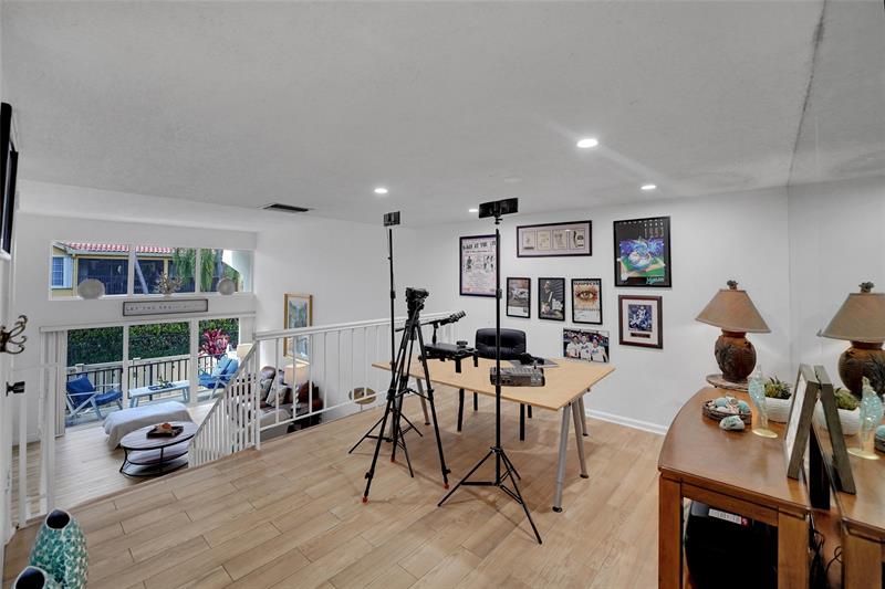 Image 27 of 86 For 5555 Ocean Blvd  62