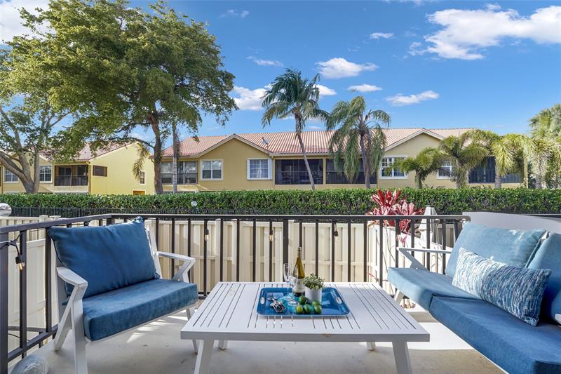 Image 34 of 86 For 5555 Ocean Blvd  62