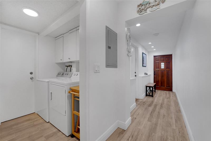 Image 60 of 86 For 5555 Ocean Blvd  62