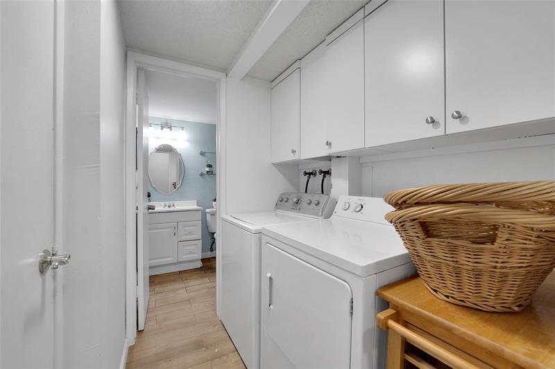 Image 65 of 86 For 5555 Ocean Blvd  62