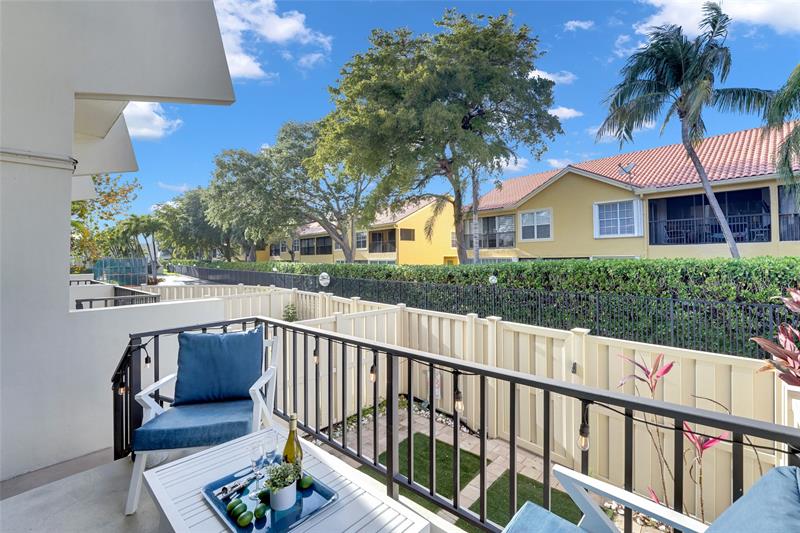 Image 67 of 86 For 5555 Ocean Blvd  62