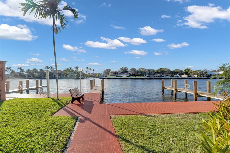 Image 7 of 86 For 5555 Ocean Blvd  62