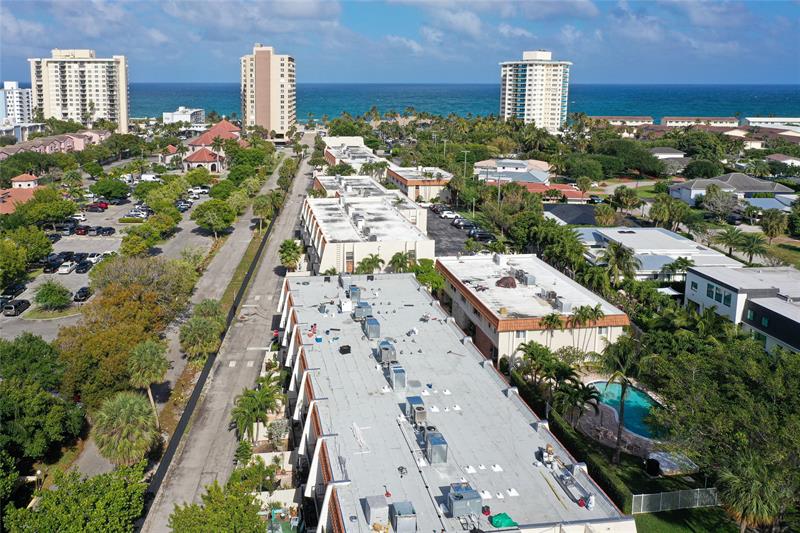 Image 70 of 86 For 5555 Ocean Blvd  62