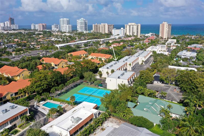 Image 80 of 86 For 5555 Ocean Blvd  62