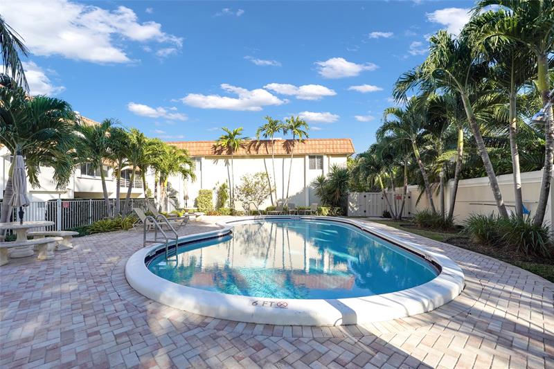 Image 83 of 86 For 5555 Ocean Blvd  62