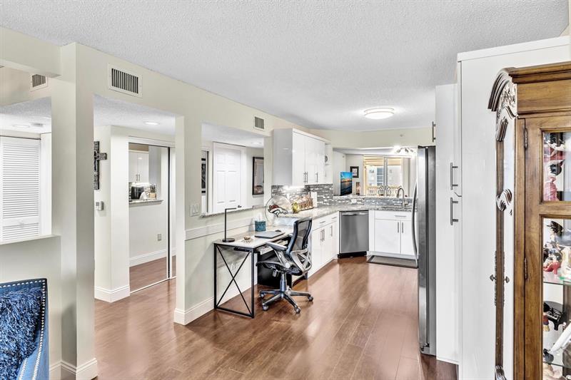 Image 13 of 68 For 7767 Granville Dr  310