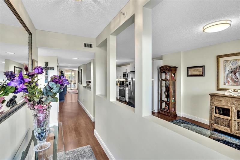 Image 21 of 68 For 7767 Granville Dr  310