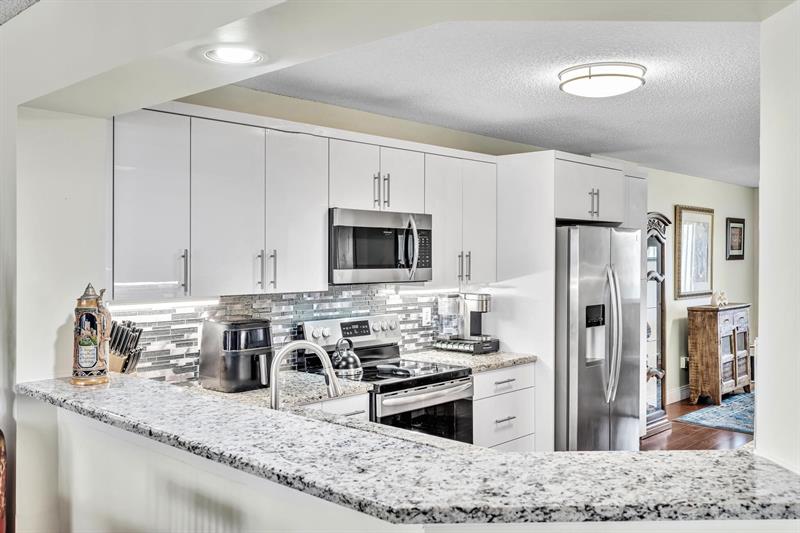 Image 8 of 68 For 7767 Granville Dr  310