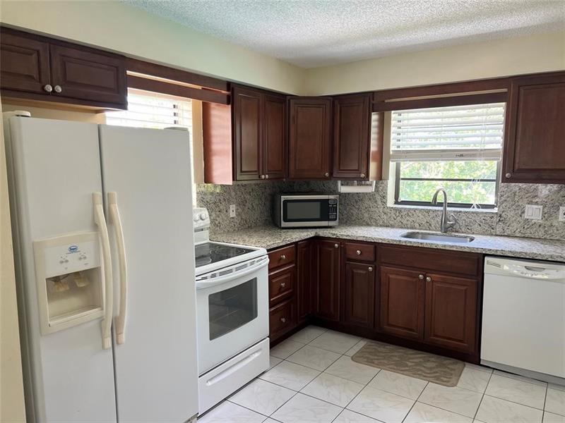 Image 7 of 29 For 445 21st Ave  201