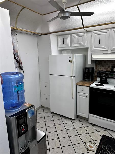 Image 16 of 25 For 2831 Somerset Dr  118