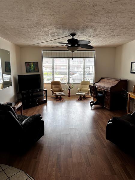 Image 9 of 25 For 2831 Somerset Dr  118