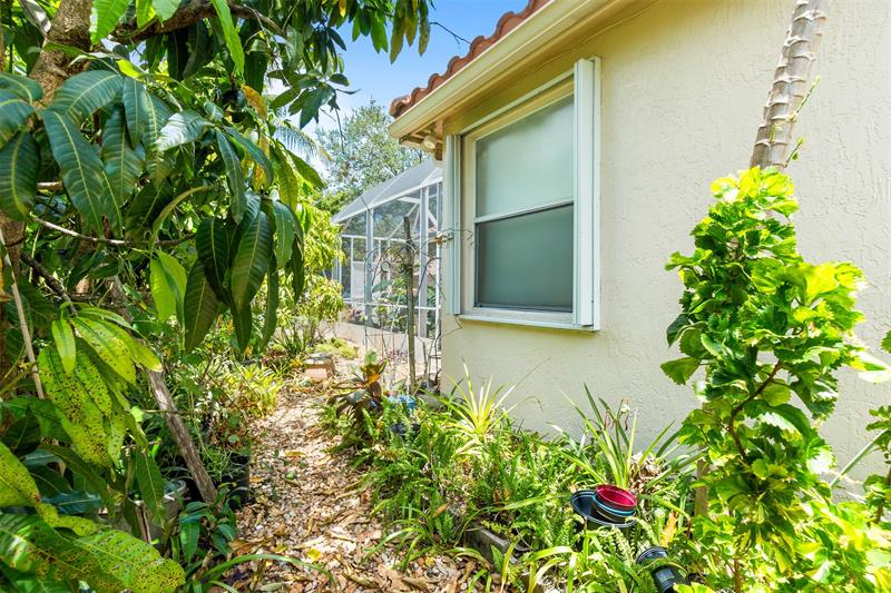 Image 42 of 45 For 5374 57th Ave