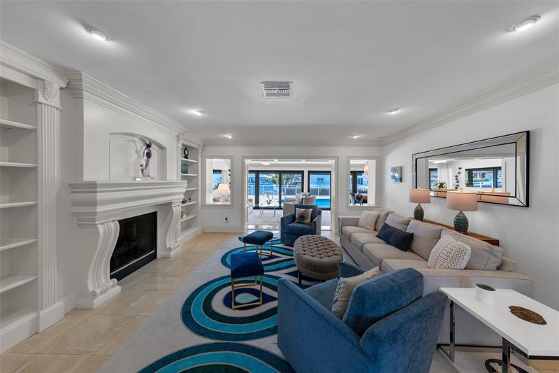 Image 22 of 77 For 633 4th Key Dr