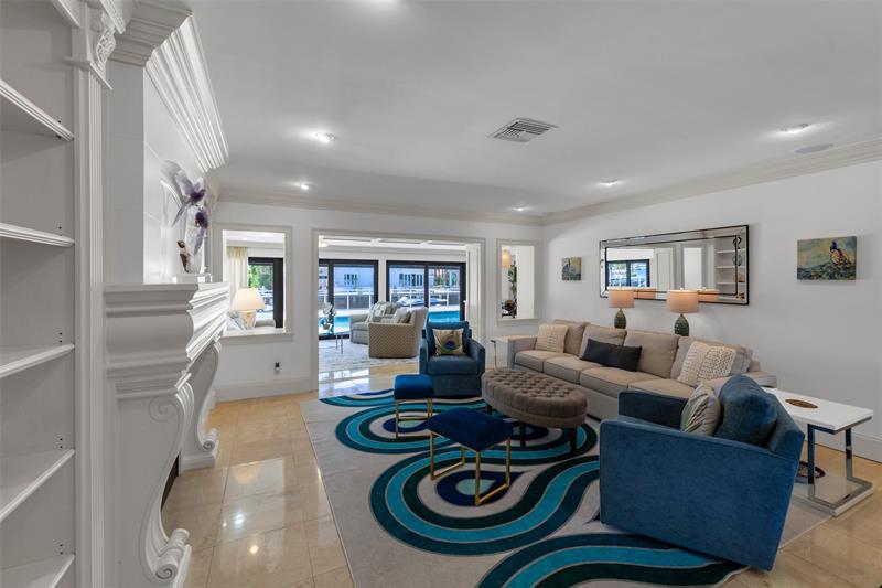 Image 23 of 77 For 633 4th Key Dr