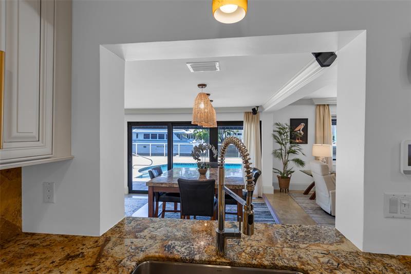 Image 36 of 77 For 633 4th Key Dr
