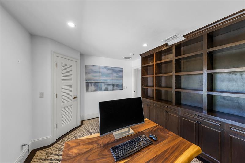Image 70 of 77 For 633 4th Key Dr