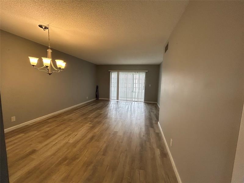 Image 3 of 5 For 33 Abbey Ln  202