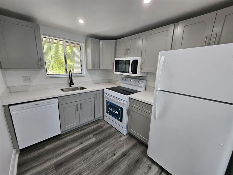 Image 5 of 26 For 1065 Flagler Ave  706