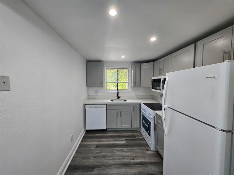 Image 7 of 26 For 1065 Flagler Ave  706