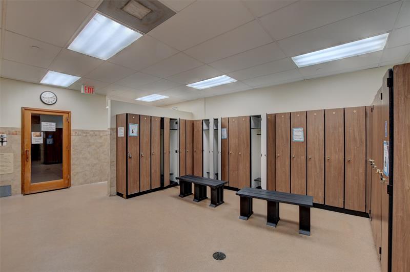 Image 22 of 49 For 343 Markham P  343